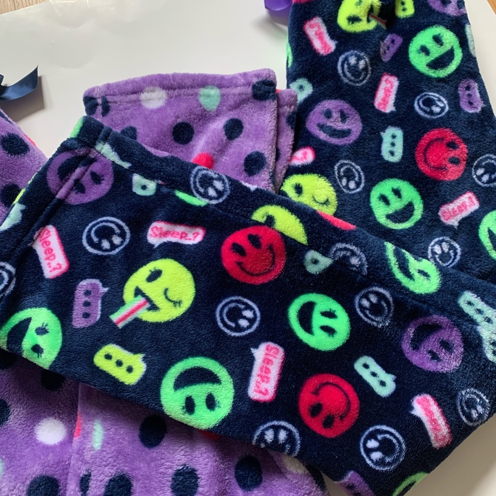 2 pairs of girls members mark pajama bottoms